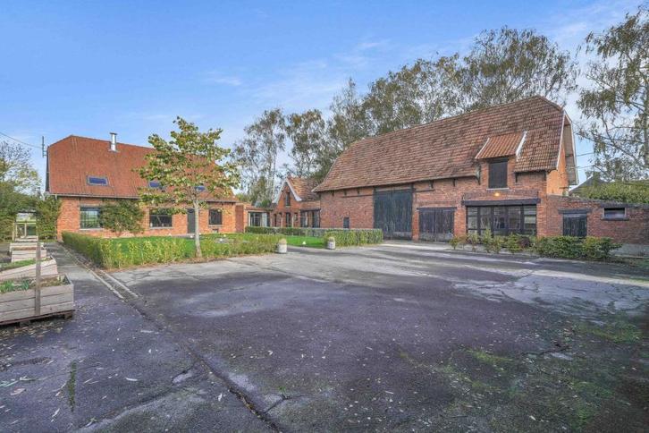 Ensemble immobilier haut de gamme, Immo, Huizen en Appartementen te koop, Provincie Henegouwen, 1500 m² of meer, Woning met bedrijfsruimte