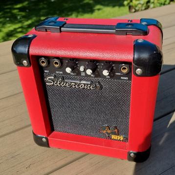 Zeldzaam KISS P. Stanley Silverstone Gitaarversterkerje 10W beschikbaar voor biedingen