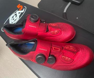 Shimano wielerschoenen rood beschikbaar voor biedingen