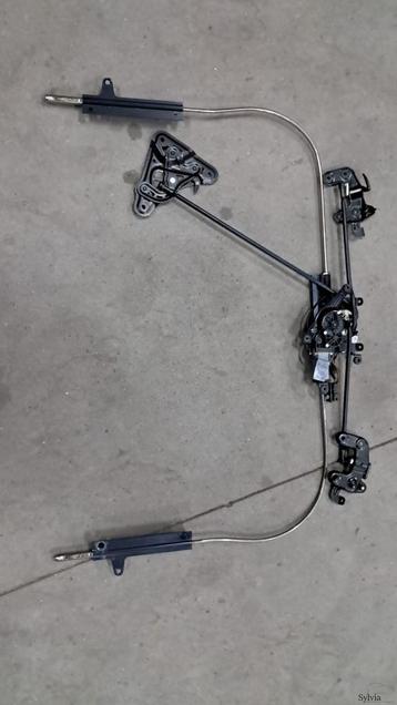 Dakslot mechanisme voorzijde BMW 3 serie E93 cabrio 54377171 beschikbaar voor biedingen