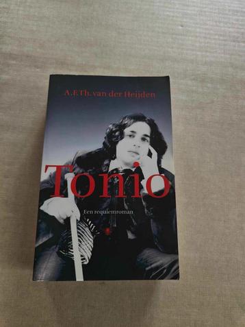 Tonio - A.F.Th. van der Heijden. beschikbaar voor biedingen