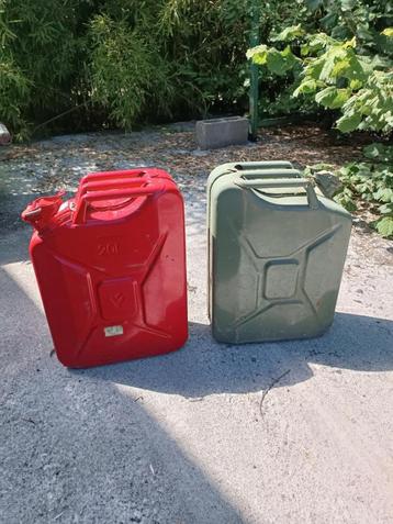 Jerrican métal 20L beschikbaar voor biedingen
