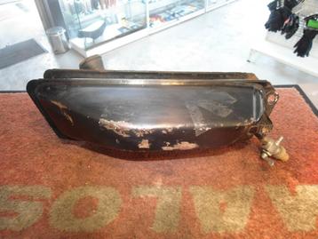 Honda camino : tank zonder blutsen maar met gat beschikbaar voor biedingen