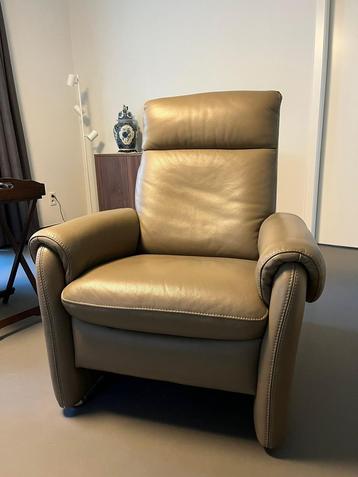 Lederen fauteuil - eenzit beschikbaar voor biedingen