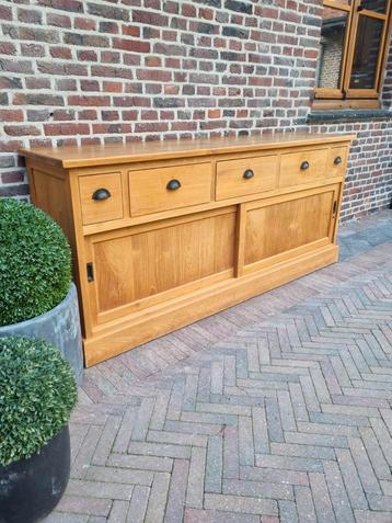 Teak dressoir  beschikbaar voor biedingen