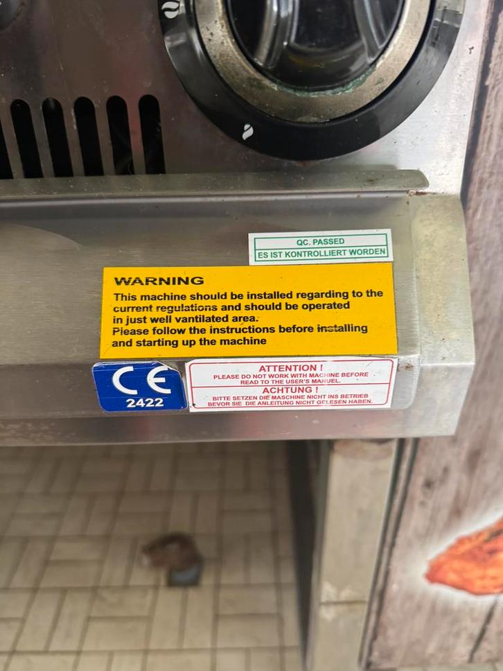 Professionele GGM Gastro gasgrill met onderstel – 8 branders, Zakelijke goederen, Horeca | Keukenapparatuur, Fornuis, Frituur en Grillen
