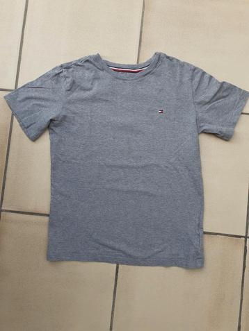 T-shirt 140-152, Tommy-Hilfiger  beschikbaar voor biedingen