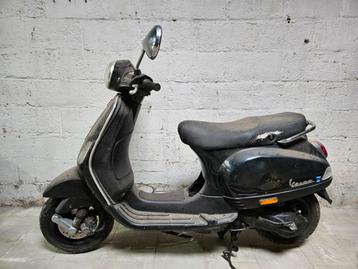 Vespa lx50  2takt disponible aux enchères