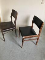 Vintage oude stoelen een zwarte en een bruine, Ophalen, Gebruikt