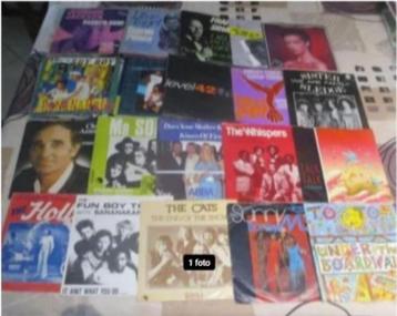 56 Prima Vinyl Singles met Pop en Rock van de jaren 70-80 beschikbaar voor biedingen