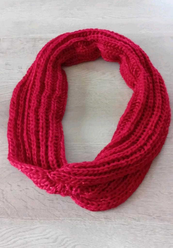 Écharpe col tube rouge bordeaux, Vêtements | Femmes, Bonnets, Écharpes & Gants, Comme neuf, Écharpe, Taille 38/40 (M), Enlèvement ou Envoi