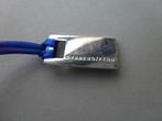 Dyrberg Kern halsketting met metalen hangertje, Handtassen en Accessoires, Kettingen, Overige materialen, Blauw, Ophalen of Verzenden