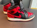 Nike Air Jordan 1 Mid Banned 2020 maat EU 39/US 6.5, Ophalen, Nike Jordan, Zo goed als nieuw, Sneakers