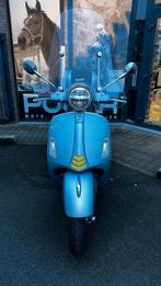 Vespa GTS 300 supertech état neuf 2022, Fietsen en Brommers