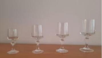 kristallen glasservies beschikbaar voor biedingen