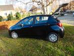 toyota yaris euro 6b LEZ, Auto's, Toyota, Voorwielaandrijving, Stof, Euro 6, Zwart