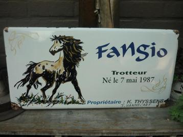 plaque émaillée sur le thème du cheval beschikbaar voor biedingen