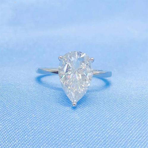 Nieuwe ring, 4 karaat, diamanttest positief!, Handtassen en Accessoires, Ringen, Nieuw, Dame, 17 tot 18, Wit, Met edelsteen, Verzenden