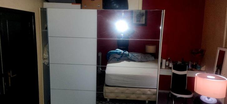 Garde robe avec porte coulissante, Maison & Meubles, Armoires | Penderies & Garde-robes, Comme neuf, Enlèvement