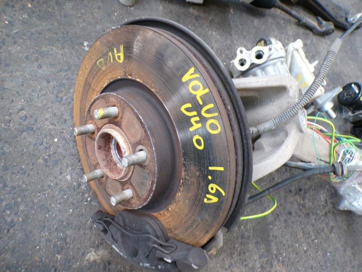 Moyeu avant droit Volvo V40 1.6D2 84kw 2012-2017 LP/15173, Autos : Pièces & Accessoires, Suspension & Châssis, Volvo, Utilisé