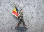 DURSO Belgische soldaat Ardense Jager lopend met vlag TOP, Ophalen of Verzenden