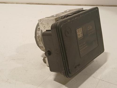 ABS POMP Renault Megane IV Estate (RFBK) (28515242333), Auto-onderdelen, Overige Auto-onderdelen, Renault, Gebruikt