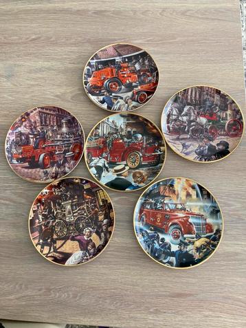 6 borden pompiers en brandweerauto's. Franklin Mint-platen. beschikbaar voor biedingen