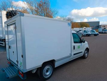 Chauffeur avec véhicule frigorifique à votre service  beschikbaar voor biedingen