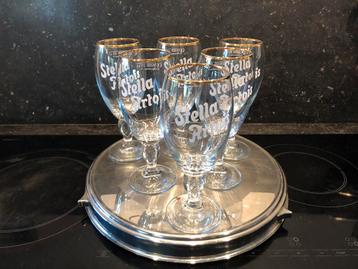 6 Stella Artois glazen op voet - 25 cl  beschikbaar voor biedingen
