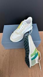 Hogan sportschoenen wit met groen/blauwe accenten, Kleding | Heren, Schoenen, Ophalen of Verzenden, Sneakers, Wit, Hogan
