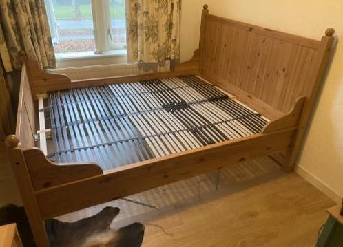Bed 180x200 cm hout IKEA Hurdal zonder boxsprings, Huis en Inrichting, Slaapkamer | Complete slaapkamers, Gebruikt