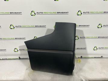 Bumperhoek Links Achter Renault Trafic NIEUW 850170388R beschikbaar voor biedingen