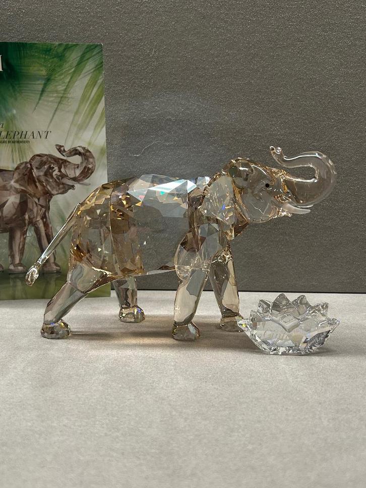 Swarovski SCS 2013 Cinta Olifant, Verzamelen, Swarovski, Nieuw, Figuurtje, Ophalen of Verzenden