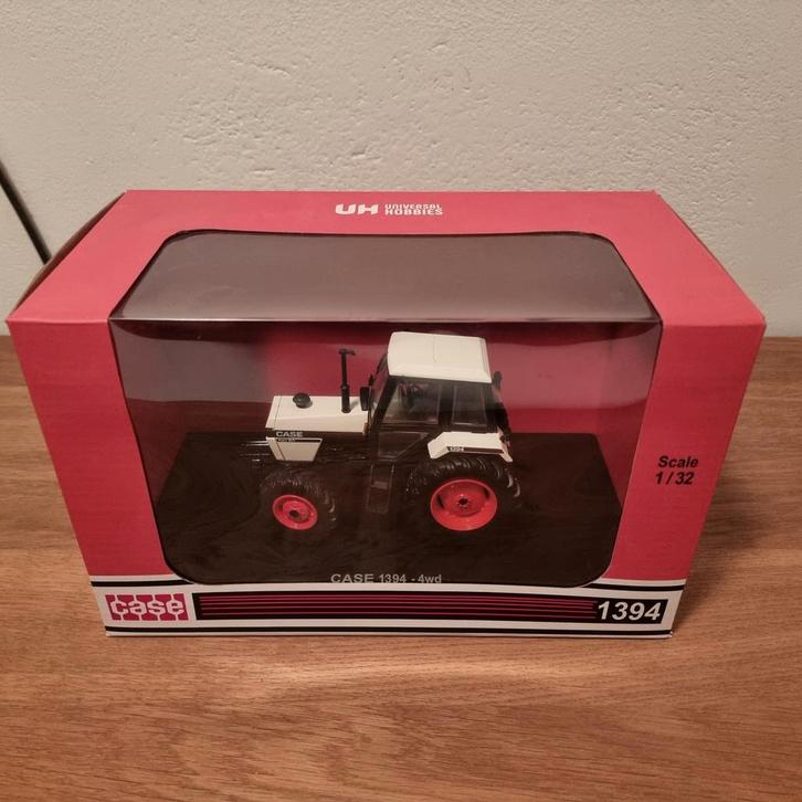 Case 1394 4wd Universal Hobbies, Hobby en Vrije tijd, Modelauto's | 1:32, Nieuw, Tractor of Landbouw, Universal Hobbies, Ophalen of Verzenden