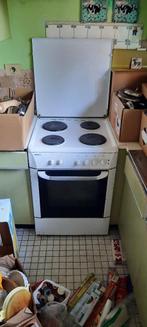 Elektrisch fornuis met oven, Huis en Inrichting, Ophalen, Gebruikt, Wit