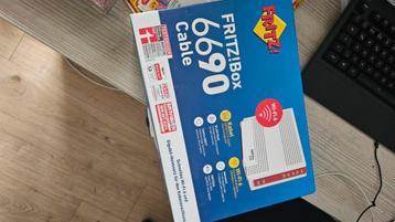 Fritz box 6690   wifi versterker, Informatique & Logiciels, Enlèvement ou Envoi, Comme neuf