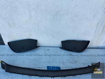 MERCEDES E KLASSE W213 GRILLE L+R SET beschikbaar voor biedingen