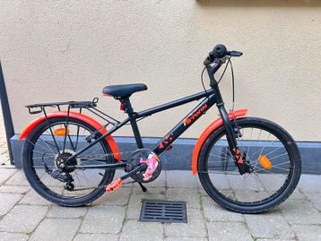 BTWIN 500s 20 INCH KINDERFIETS - 6 VIT - ORANJE ZWARTE TOP beschikbaar voor biedingen