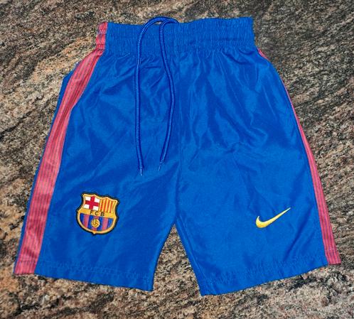 Blauwe voetbal short FC Barcelona Mt 110-116, Kinderen en Baby's, Kinderkleding | Maat 110, Zo goed als nieuw, Jongen, Sport- of Zwemkleding