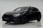 BMW 118 Ia M-Pakket! Camera, Led, ACC, Open dak!, Auto's, 135 pk, 1 Reeks, Gebruikt, Zwart