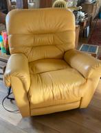 2 dezelfde lederen relax zeteltjes, Huis en Inrichting, Fauteuils, Ophalen