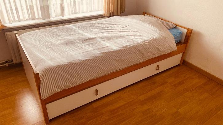 Bed eenpersoons, geintegreerde opberglade, met matras !, Huis en Inrichting, Slaapkamer | Bedden, Gebruikt, Eenpersoons, Ophalen