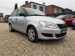 Skoda Fabia Fabia SW 1.2i *12 mois de garantie* (bj 2014), Euro 5, Stof, Gebruikt, 1198 cc