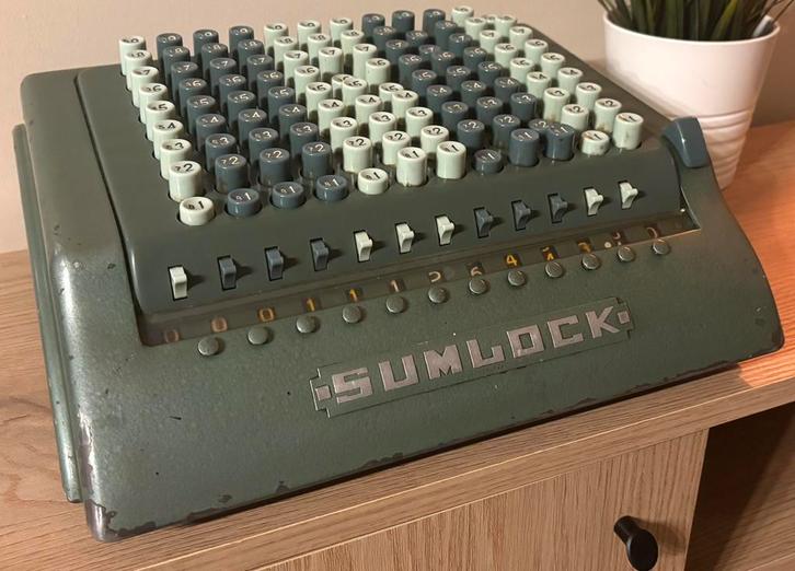 Vintage Sumlock mechanische rekenmachine – Bell Punch London, Antiek en Kunst, Curiosa en Brocante, Ophalen of Verzenden