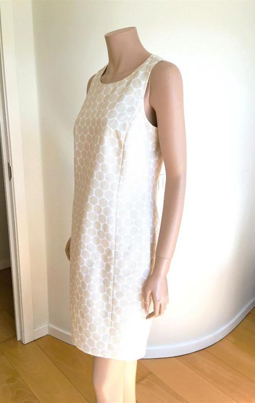 ELISA BLUE Elegant & Stijlvol - Jurk Maat 40!, Kleding | Dames, Jurken, Zo goed als nieuw, Maat 38/40 (M), Beige, Knielengte, Verzenden