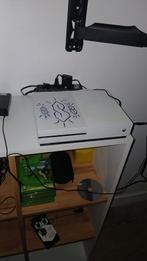 Xbox one s 500gb (tekening haal ik eraf], Games en Spelcomputers, Games | Xbox One, Ophalen, Gebruikt, Overige genres, Online