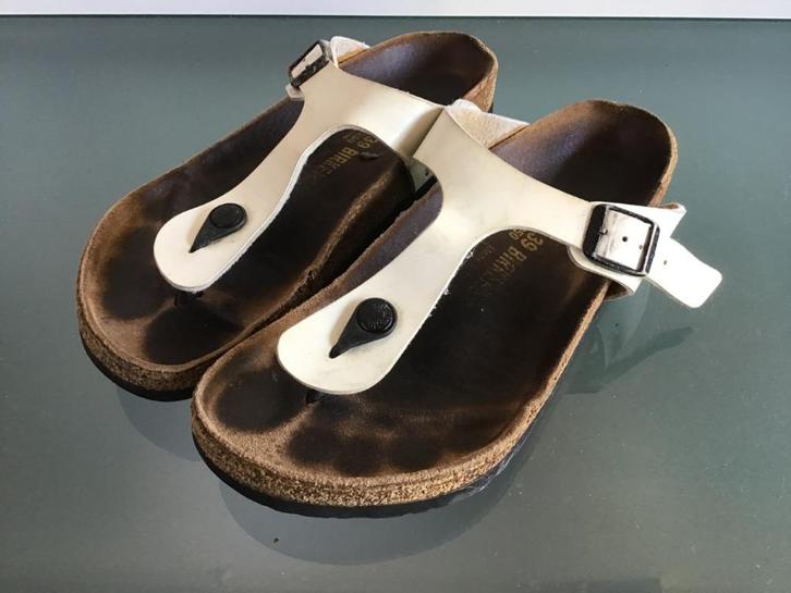 Gratis Verzenden | Birkenstock witte slippers 39, Kleding | Dames, Schoenen, Zo goed als nieuw, Slippers, Wit, Verzenden