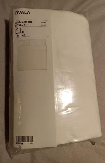 Dekbedovertrek en 2 kussenslopen beschikbaar voor biedingen