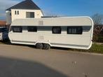 Hobby de luxe 650 KFU 2021 luifel, microgolf, stapelbed, Caravans en Kamperen, Rondzit, Hobby, 7 tot 8 meter, Microgolfoven