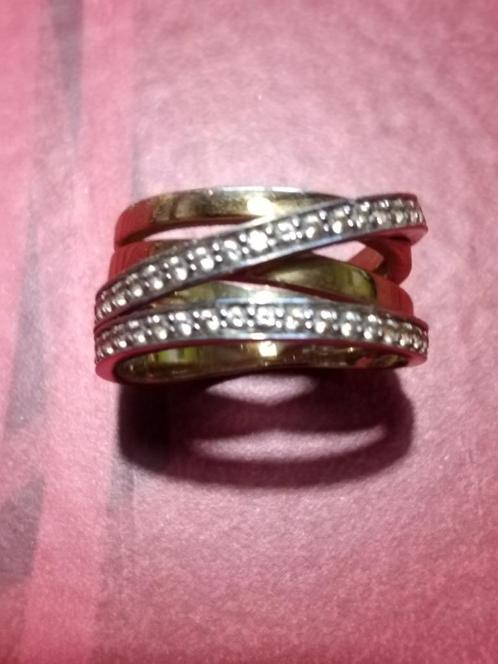 💥💥💥Prachtige geel- en witgouden ring met stenen💥💥💥, Handtassen en Accessoires, Ringen, Nieuw, Dame, 20 of groter, Geel, Goud